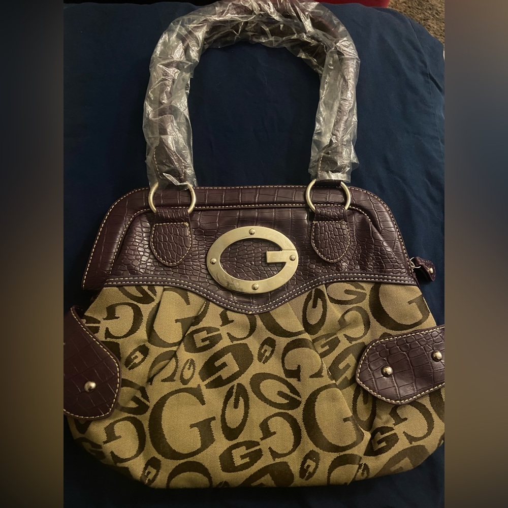 Signature purse, never worn 👜